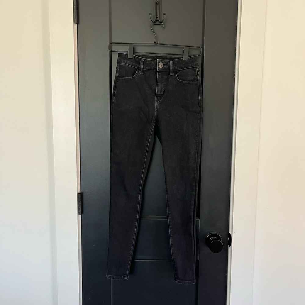 Women's AE Black Jeans 0 Short